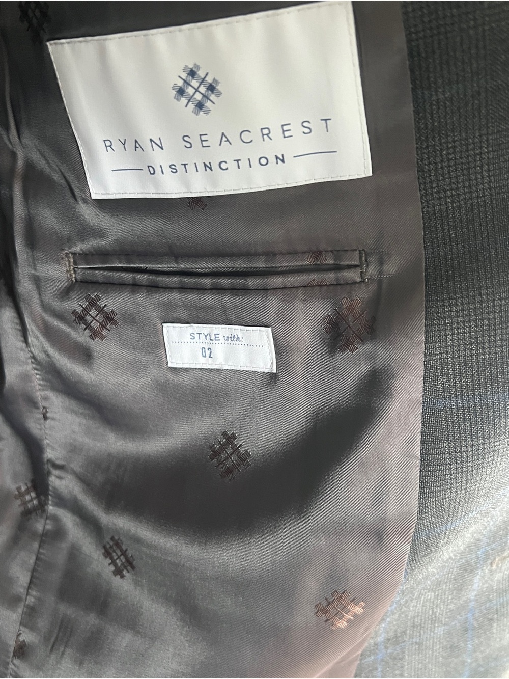 Ryan Seacrest Distinction Gray Plaid Suit with Blue Windowpane - Picture 11 of 12
